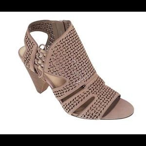 Vince Camuto Esten Leather Sandal sz 10 Wide